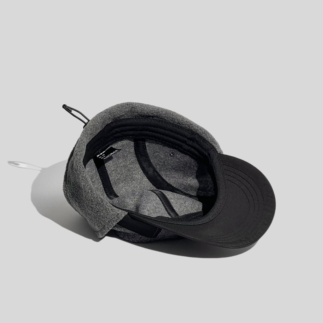 Fleece-Trapper im Farbblockdesign