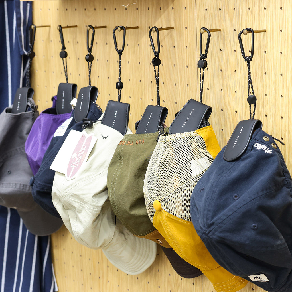 Pince à chapeau portable avec boucle magnétique et cordon de serrage
