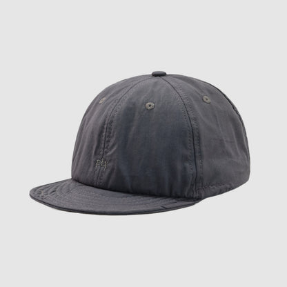 Baseballkappe mit weichem Oberteil und Kordelzug für den Außenbereich.