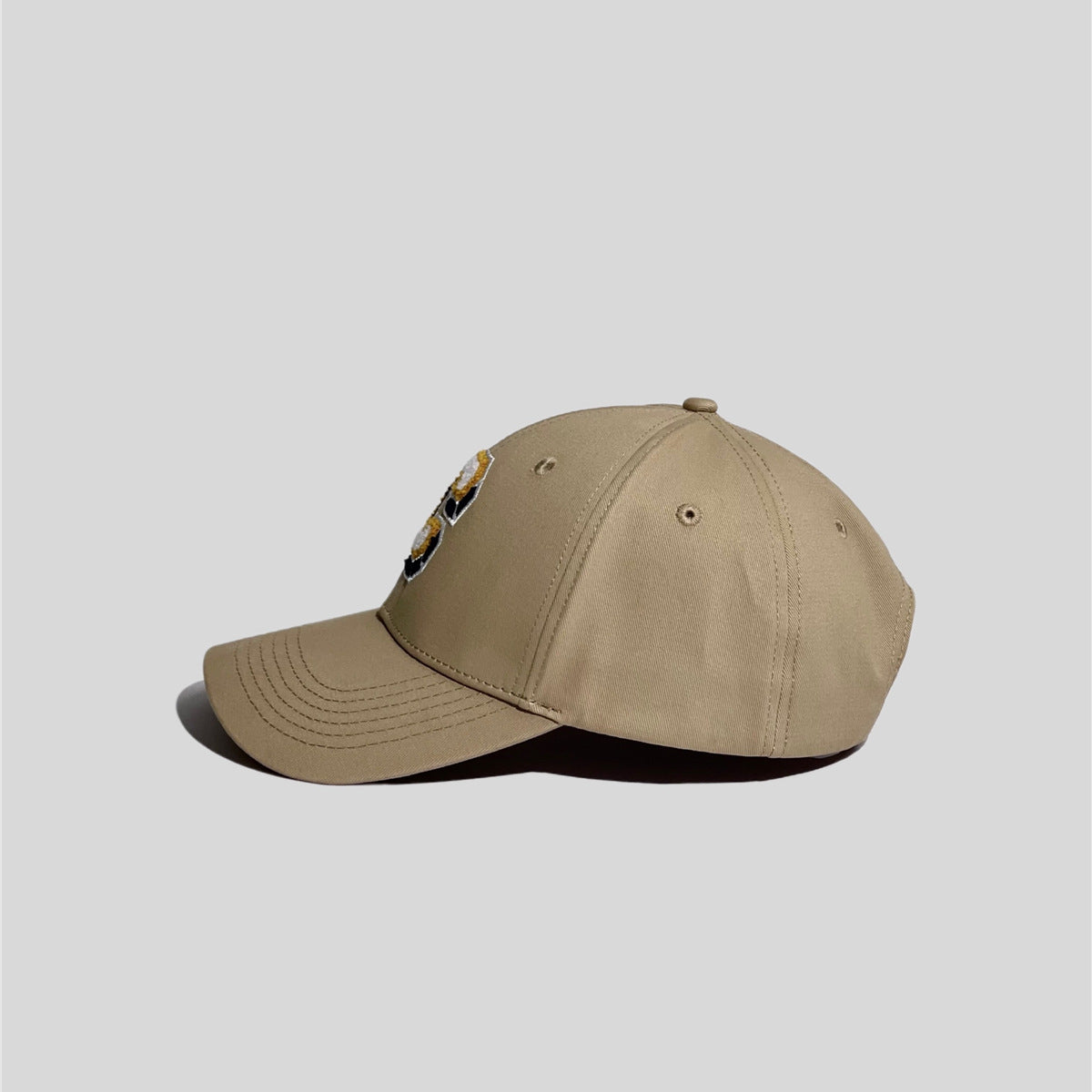 C-shaped Baseball Cap