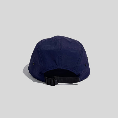 Farblich passendes, leichtes und schnelltrocknendes 5-Panel-Cap