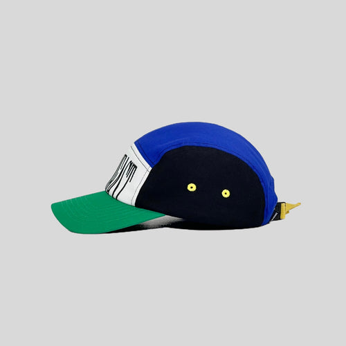 5-Panel-Cap mit Farbblock-Buchstaben